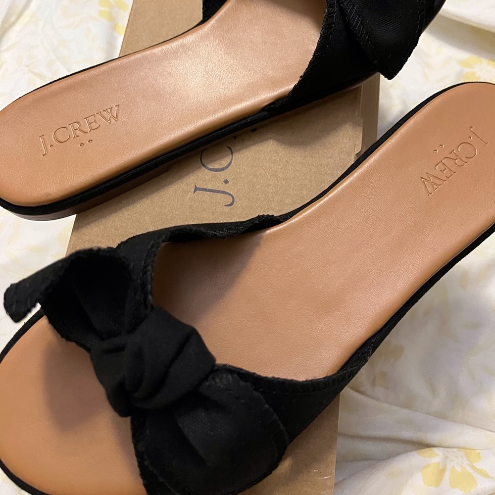 Knot slide sandals